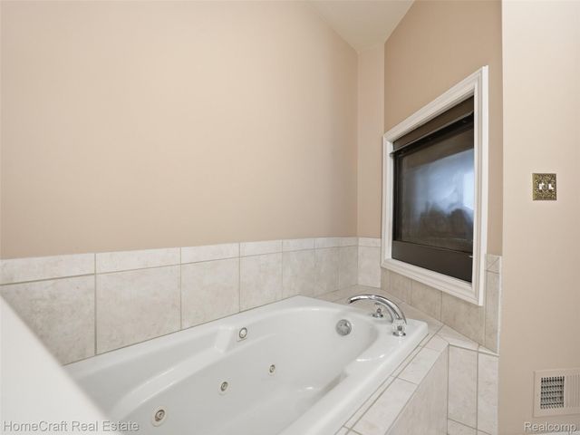 3378 ENDSLEIGH Lane, Pittsfield Charter Township, MI 48197