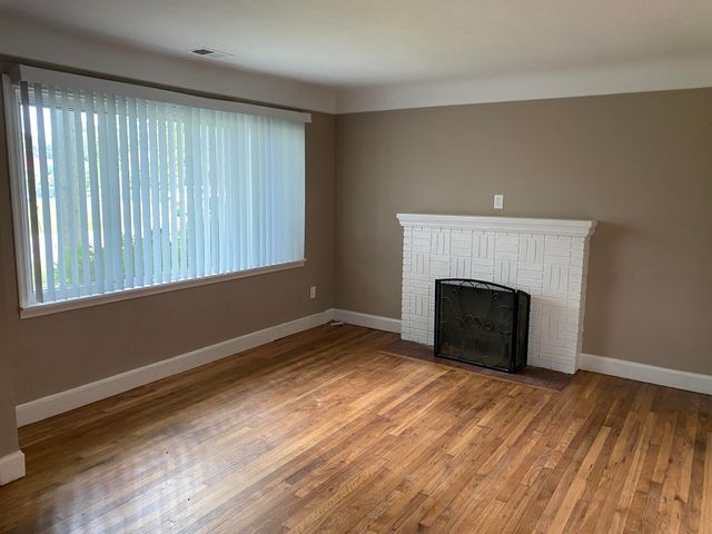 20640 Westhaven Avenue, Southfield, MI 48075