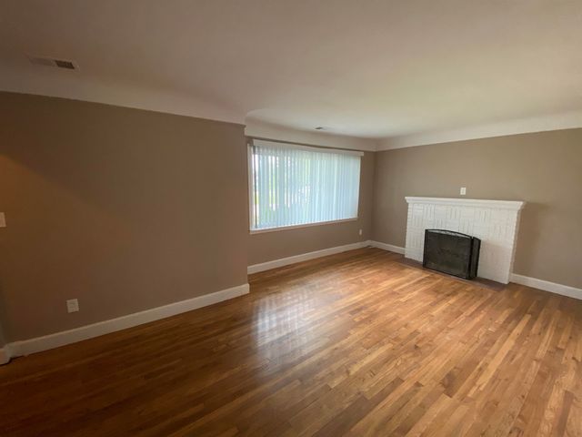 20640 Westhaven Avenue, Southfield, MI 48075