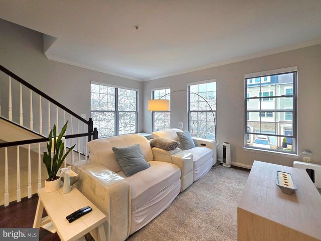 5300 ARAPAHO LN, Alexandria, VA 22312