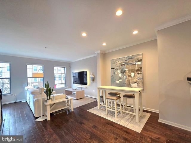 5300 ARAPAHO LN, Alexandria, VA 22312