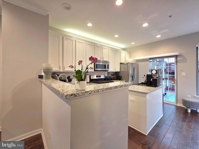 5300 ARAPAHO LN, Alexandria, VA 22312