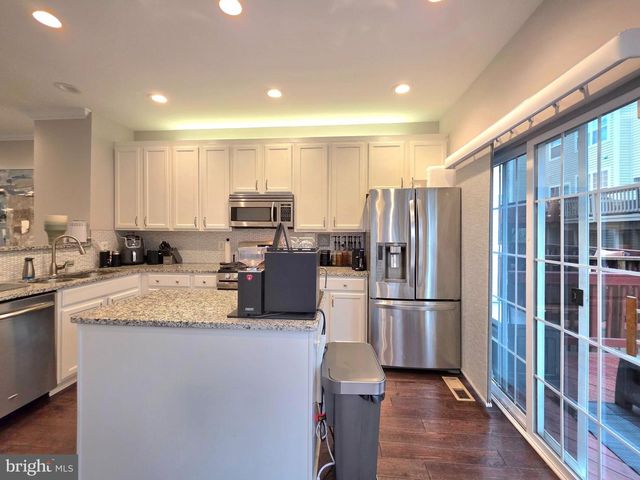 5300 ARAPAHO LN, Alexandria, VA 22312