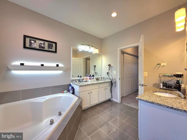 5300 ARAPAHO LN, Alexandria, VA 22312