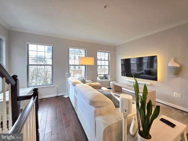 5300 ARAPAHO LN, Alexandria, VA 22312