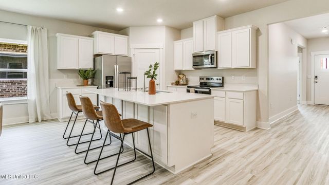 708 Honeysuckle Loop, Canton, MS 39046