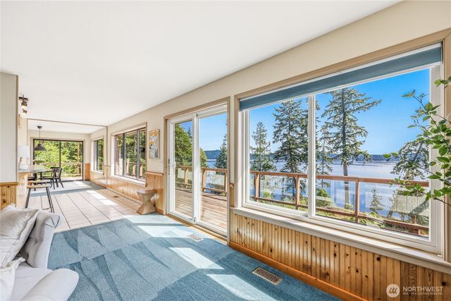 209 Old Oak Bay Road, Port Hadlock, WA 98368