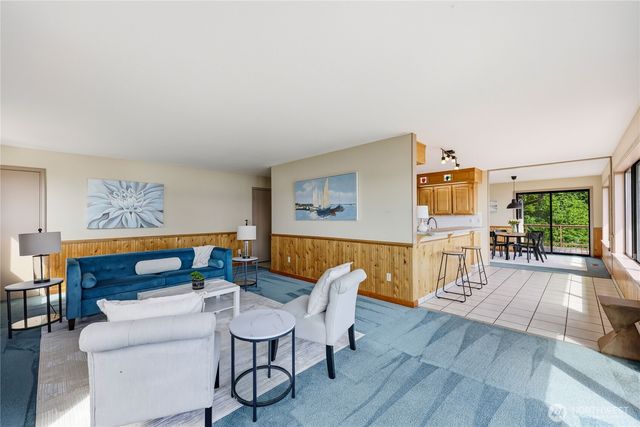 209 Old Oak Bay Road, Port Hadlock, WA 98368