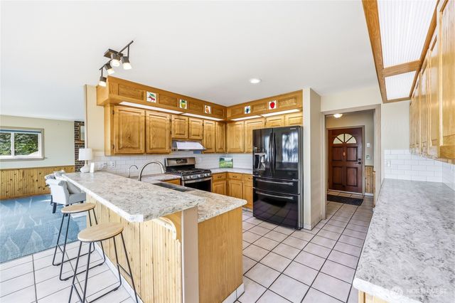 209 Old Oak Bay Road, Port Hadlock, WA 98368