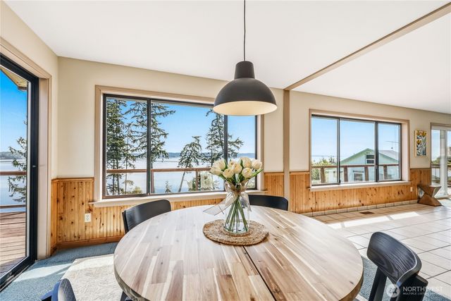 209 Old Oak Bay Road, Port Hadlock, WA 98368