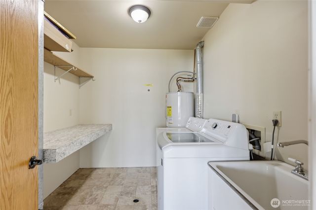 209 Old Oak Bay Road, Port Hadlock, WA 98368