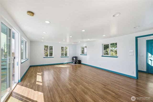 209 Old Oak Bay Road, Port Hadlock, WA 98368