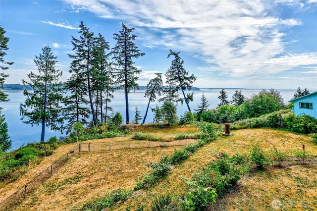 209 Old Oak Bay Road, Port Hadlock, WA 98368