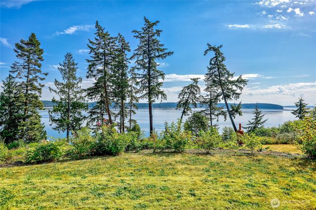 209 Old Oak Bay Road, Port Hadlock, WA 98368