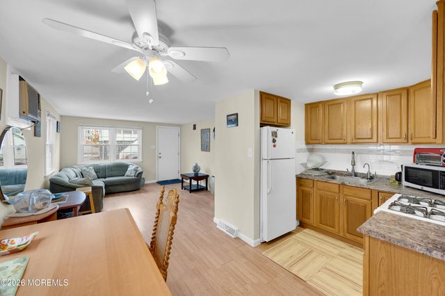 3 Mea Lane, Long Beach Twp, NJ 08008