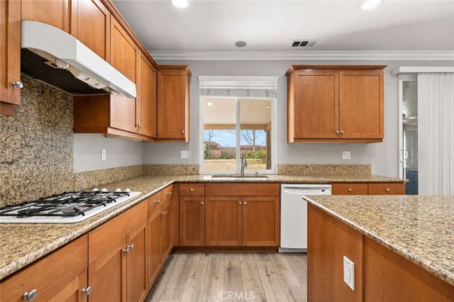 17970 Mindanao, Bloomington, CA 92316