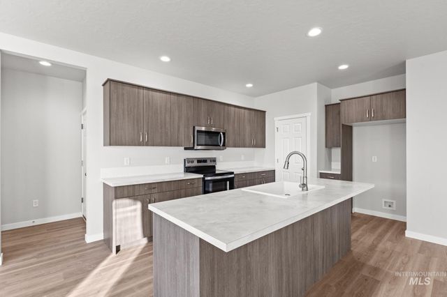 13713 Judson St, Caldwell, ID 83607