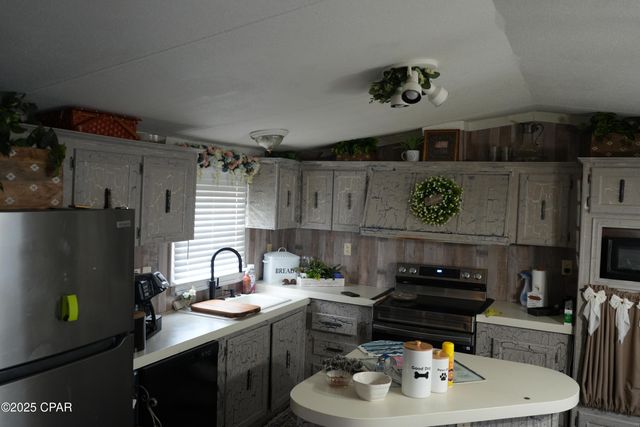 9812 Morar Road, Southport, FL 32409