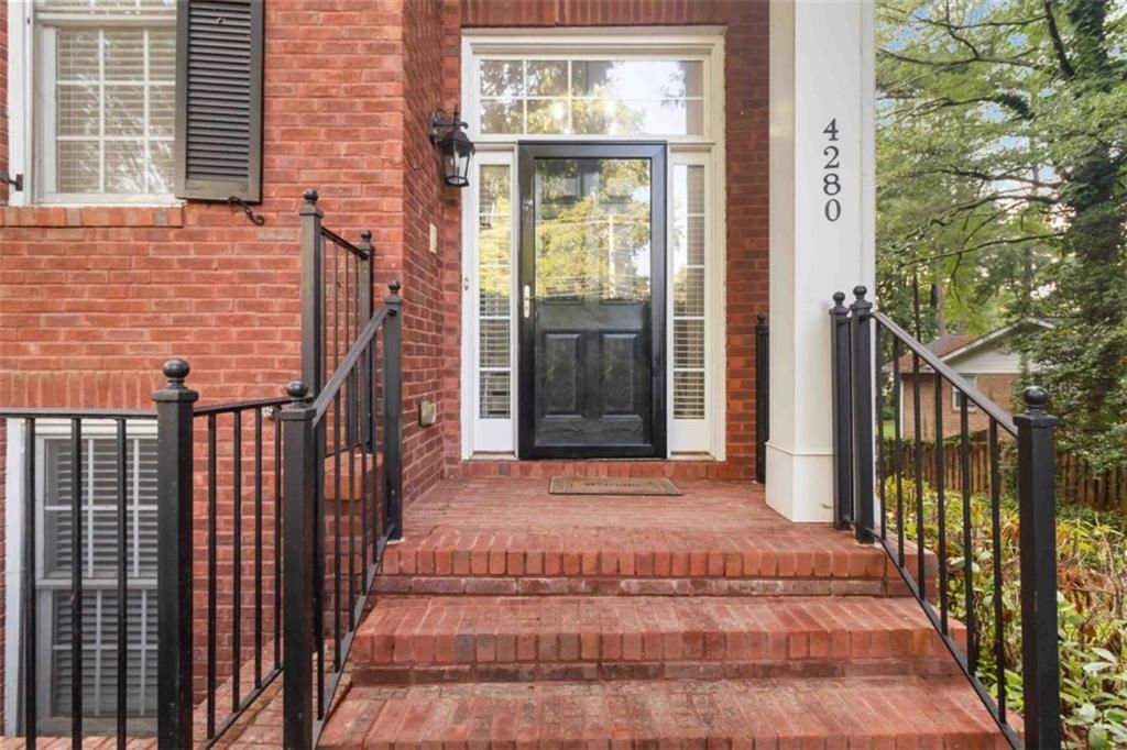 4280 Kingston Gate Cove, Atlanta, GA 30341
