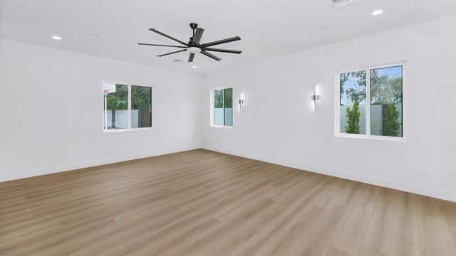 5927 E North Lane, Paradise Valley, AZ 85253
