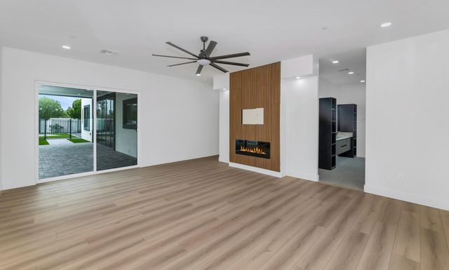 5927 E North Lane, Paradise Valley, AZ 85253