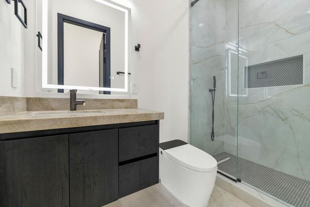 5927 E North Lane, Paradise Valley, AZ 85253