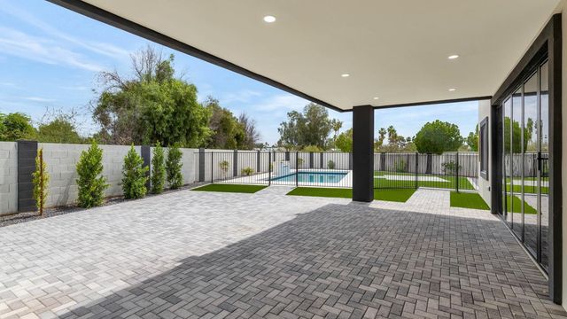 5927 E North Lane, Paradise Valley, AZ 85253