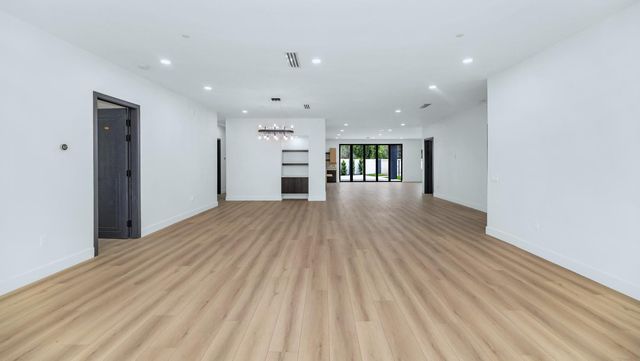 5927 E North Lane, Paradise Valley, AZ 85253