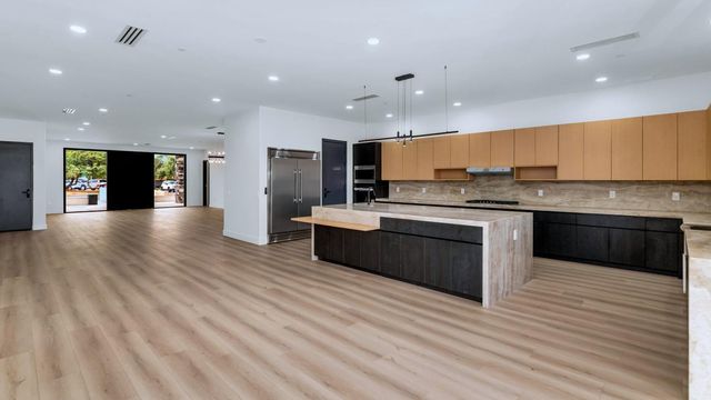 5927 E North Lane, Paradise Valley, AZ 85253