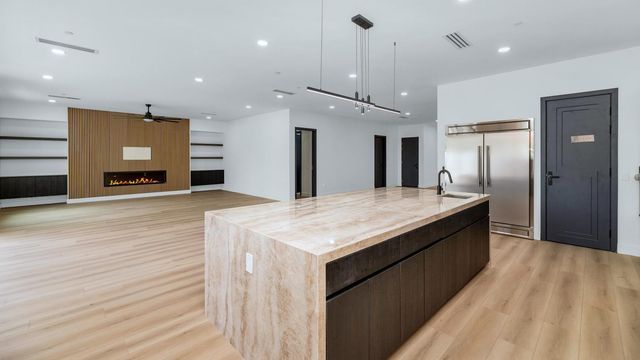 5927 E North Lane, Paradise Valley, AZ 85253