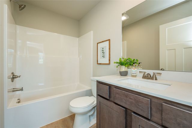 25127 Bluebird Circle, Adel, IA 50003