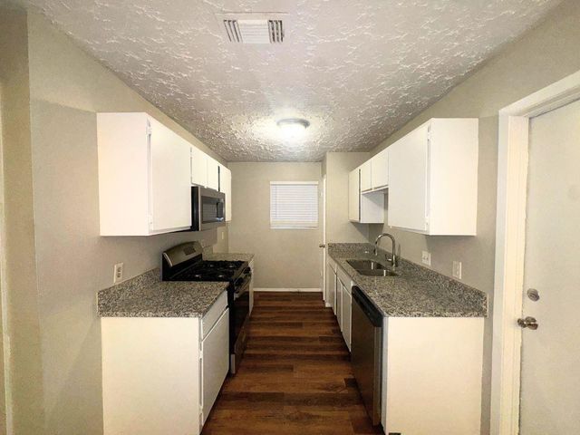10719 Ambergate Drive, Humble, TX 77396
