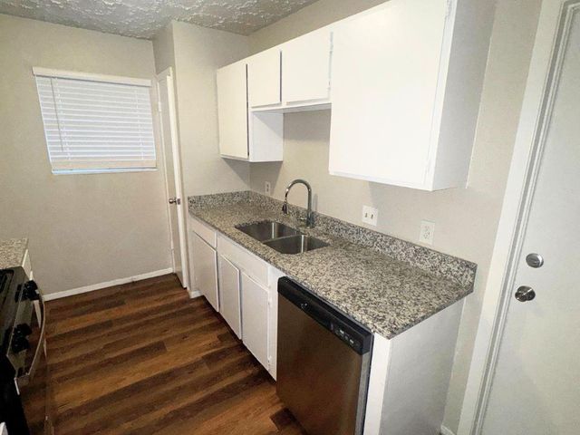 10719 Ambergate Drive, Humble, TX 77396