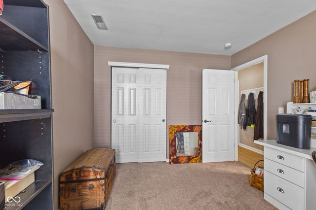 5881 Lost Oaks Drive, Carmel, IN 46033