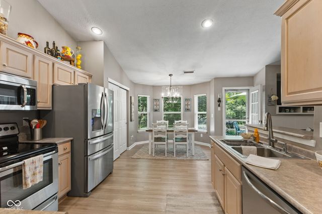 5881 Lost Oaks Drive, Carmel, IN 46033