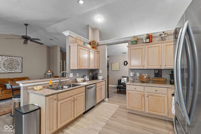 5881 Lost Oaks Drive, Carmel, IN 46033