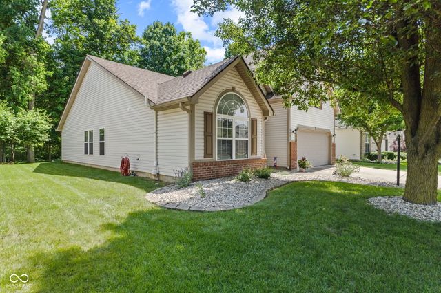 5881 Lost Oaks Drive, Carmel, IN 46033