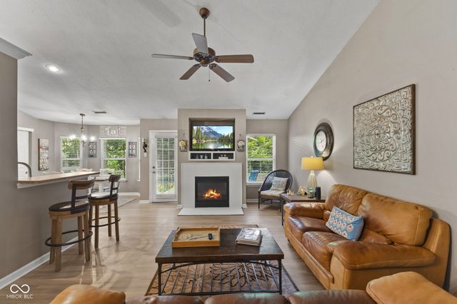 5881 Lost Oaks Drive, Carmel, IN 46033