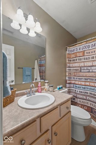 5881 Lost Oaks Drive, Carmel, IN 46033