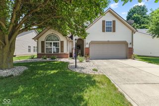 5881 Lost Oaks Drive, Carmel, IN 46033