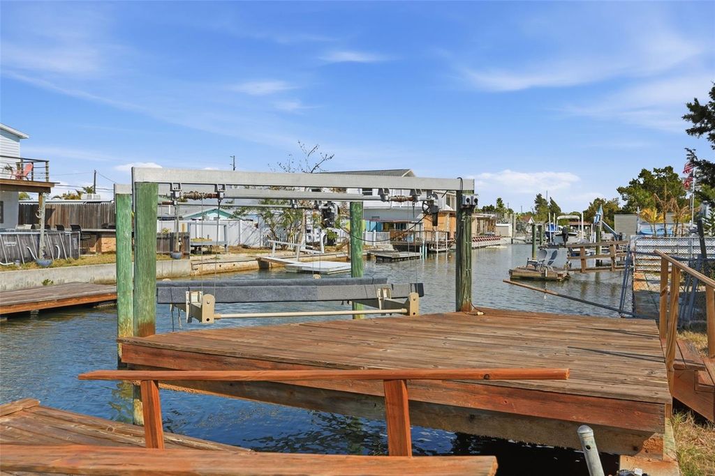 6727 ALBATROSS LANE, Hudson, FL 34667