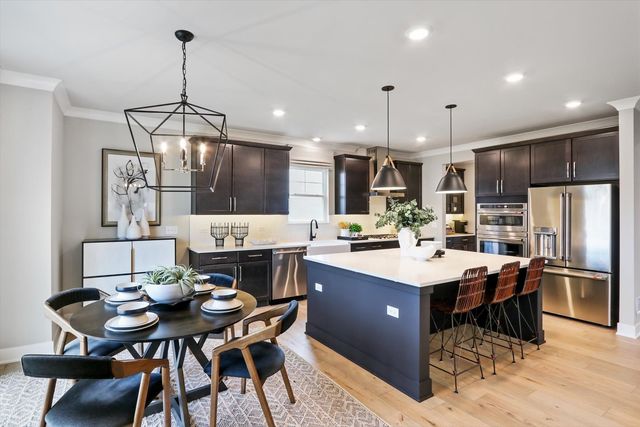 22 Hawthorn Ridge Drive, Hawthorn Woods, IL 60047