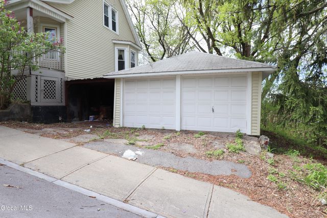10 Daggett Terrace, Schenectady, NY 12307