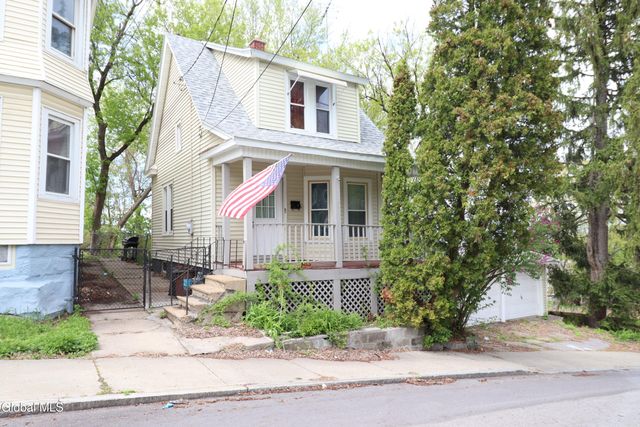 10 Daggett Terrace, Schenectady, NY 12307