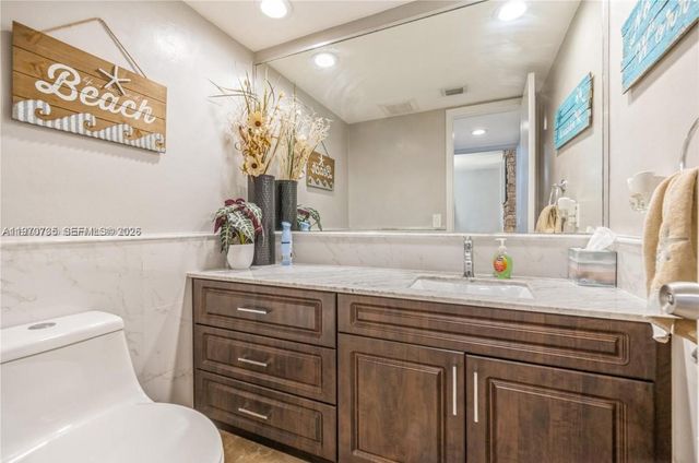 11208 NW 15th St, Pembroke Pines, FL 33026