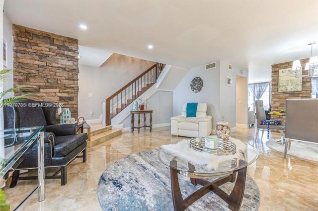 11208 NW 15th St, Pembroke Pines, FL 33026