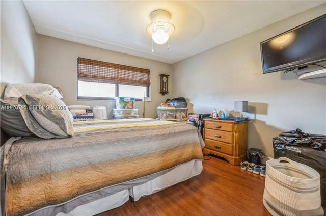 11208 NW 15th St, Pembroke Pines, FL 33026