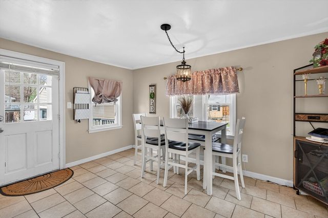 44 Oak St, Billerica, MA 01862