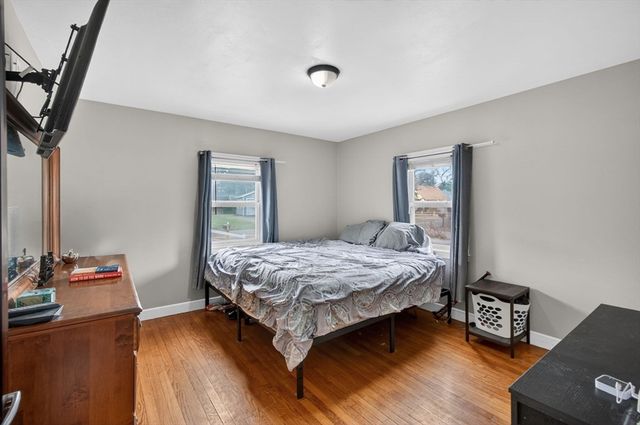 44 Oak St, Billerica, MA 01862