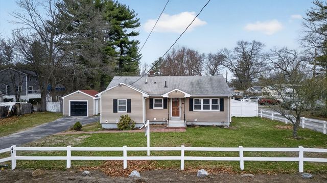 44 Oak St, Billerica, MA 01862